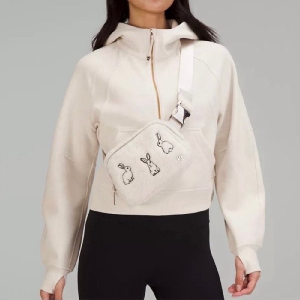 Lululemon rabbit Everywhere Belt Bag lunar new year fuzzy white fleece bunny - Picture 2 of 10
